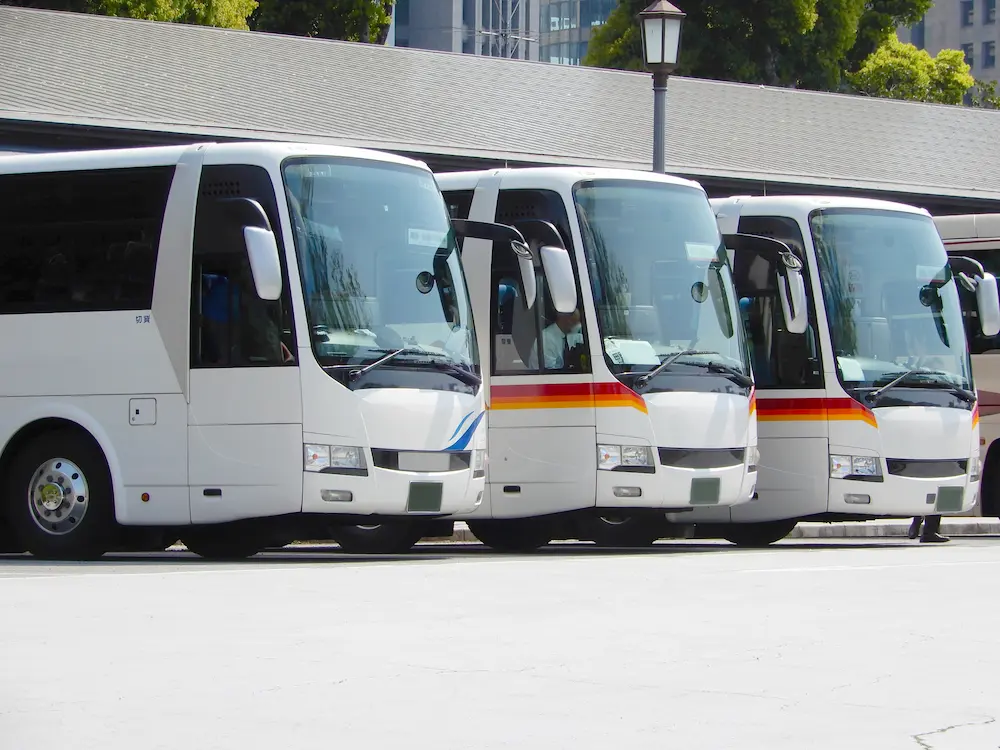 貸切バスの更新の許可が下りました。